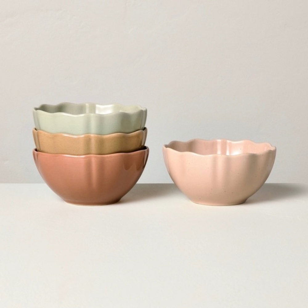 Hearth & Hand Magnolia 4pk 11oz Scalloped Stoneware Dessert Bowls